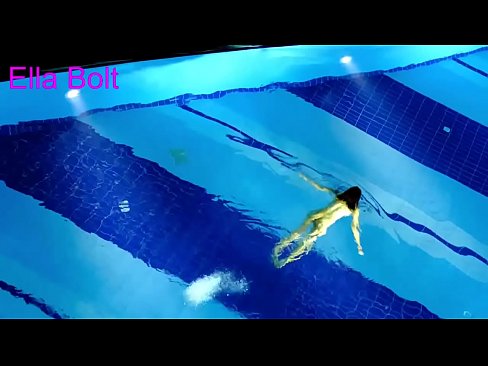 ❤️ Hindi ko mapigilang panoorin, ang batang blonde ay nahuling lumalangoy nang hubo't hubad sa ELLA BOLT resort pool Fuck video sa tl.com-porn-zog.ru